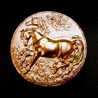 Cast Glass / Horses Galloping / Gold / 3.3”